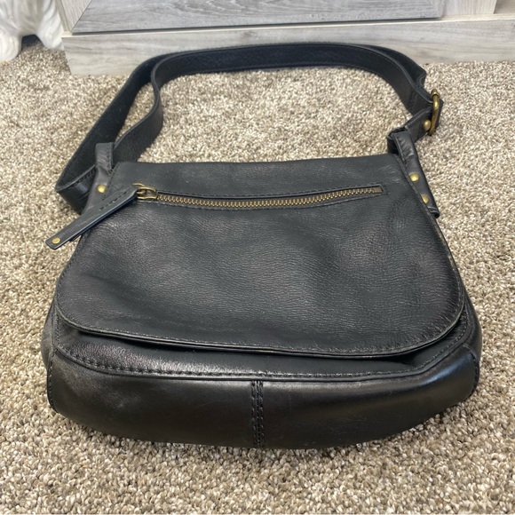 Fossil Legacy Black Pebbled Leather saddle messenger bag purse shoulder - Picture 8 of 16